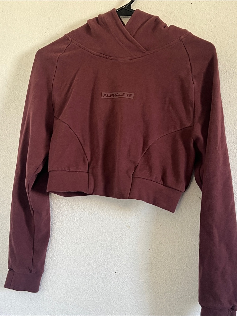 Alphalete Women's Cropped Hoodie - Wine burgundy